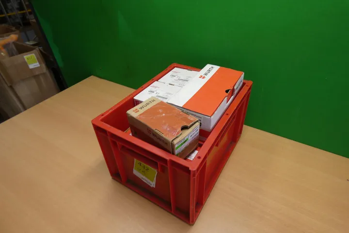 Konvolut Schrauben, Divers ohne Kiste